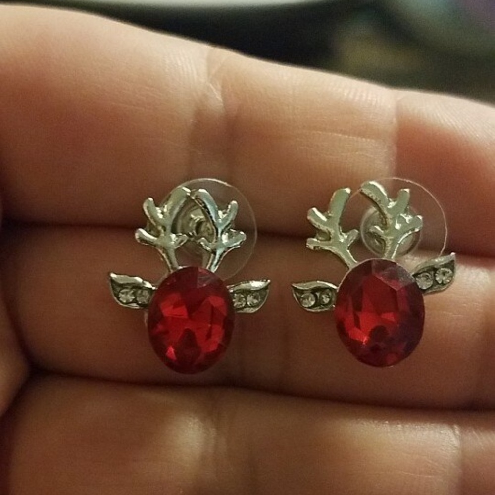 Cute Reindeer Silver Crystal Earrings ๐ - Picture 4 of 4
